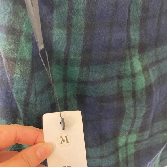 Plaid Green and Black Women's Skirt ió m NWT! - Picture 3 of 4